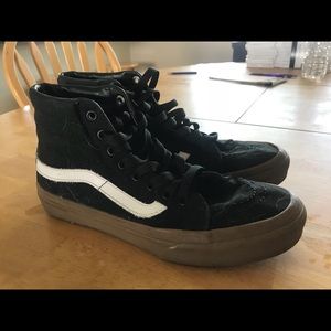 Vans size 6 skate his